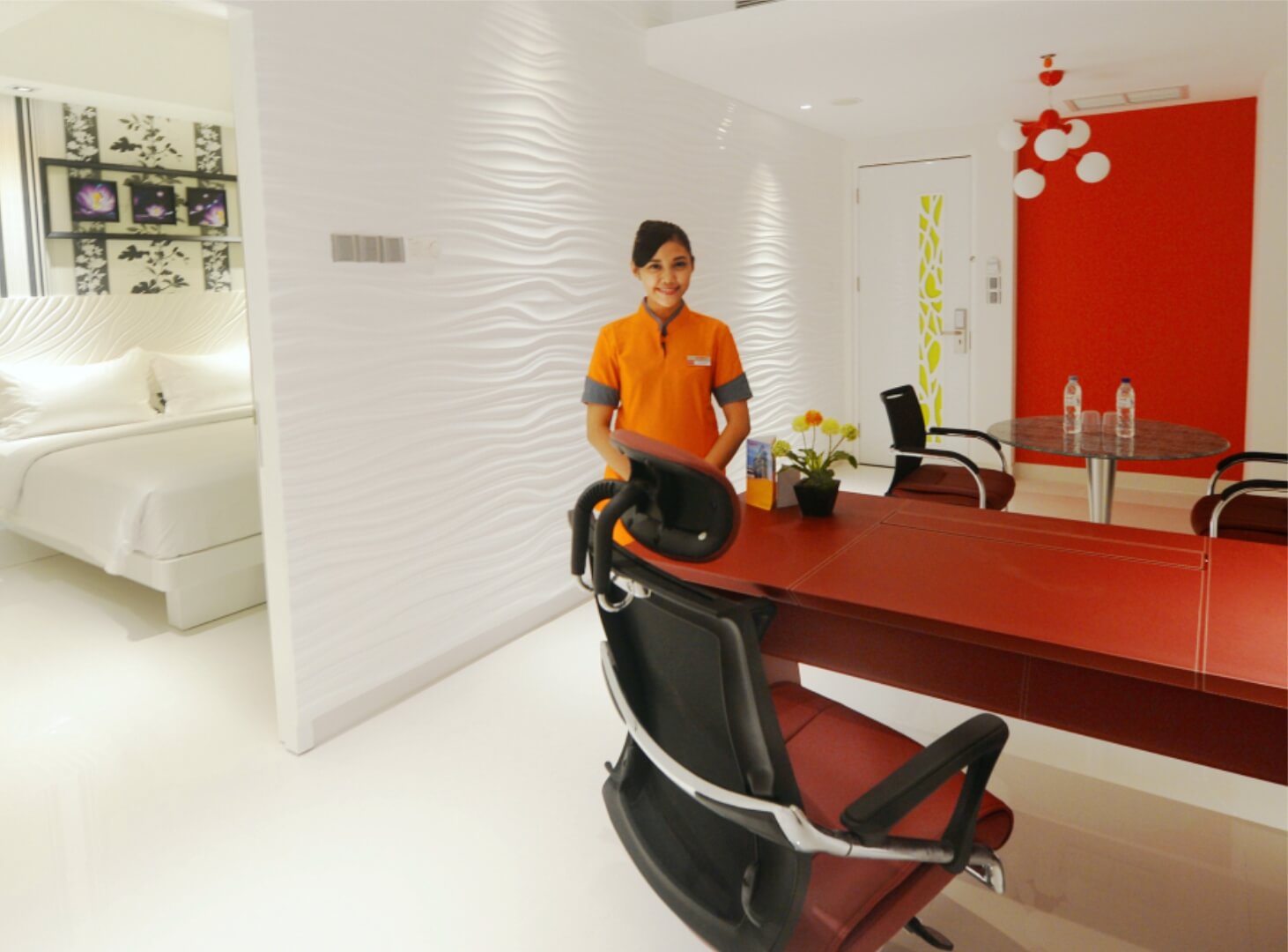 Kamar Junior Suite Karebosi Premier Hotel